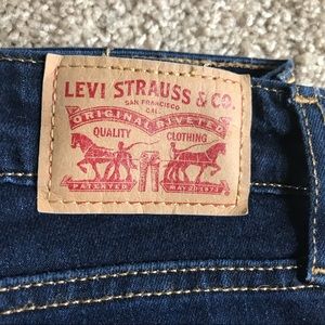 Levi’s 711 skinny jeans